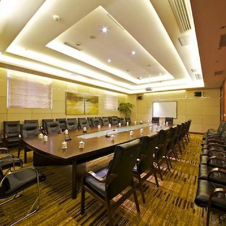 Summer Cambridge Hotel Гуейян Екстериор снимка